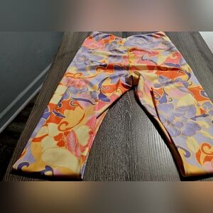 Floral leggings by the company [N] size M